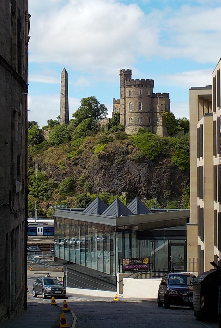 7.3.16 Edinburgh Royal Mile-012sm