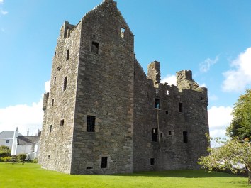 8.8.16 McClellan castle Kirkudbright